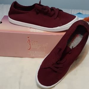 Burgundy knitted Shoes